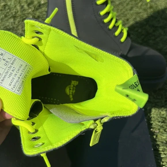 Dr. Martens Size 8 1490 Alt Matte Black Boots - Picture 9 of 10